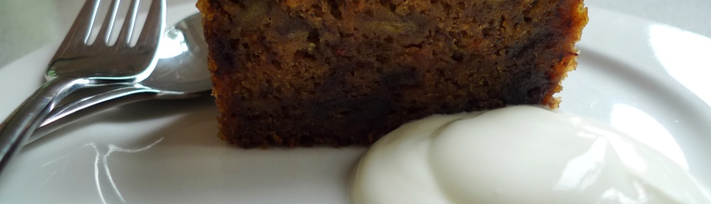 date and banana pudding loaf
